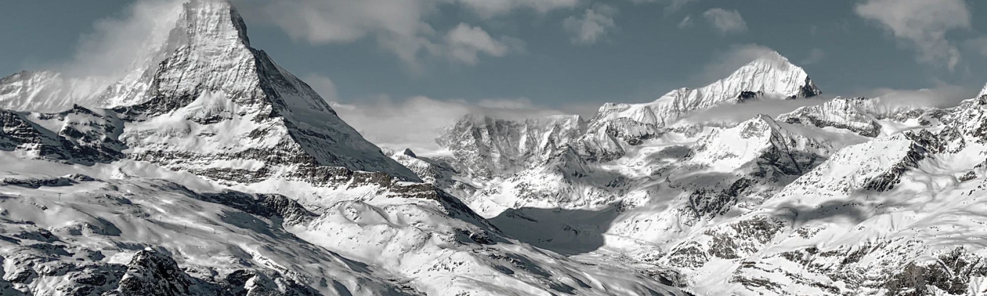 Зимові канікули за кордоном 2022/2023